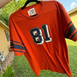 Old Navy Rust Graphic Tee with 81 Design